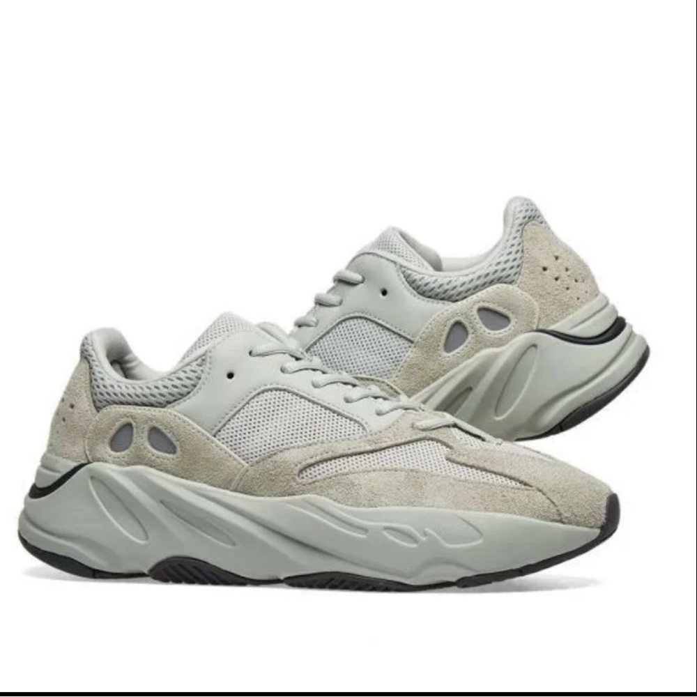 Yeezy 700 Boosts Salt Size 6